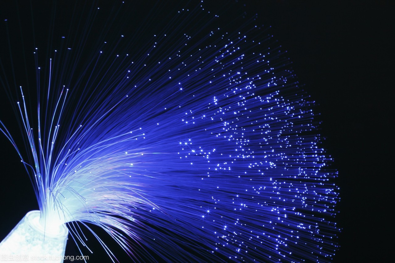 暗夜中的星辰 藍(lán)色光纖燈的藝術(shù)魅力
