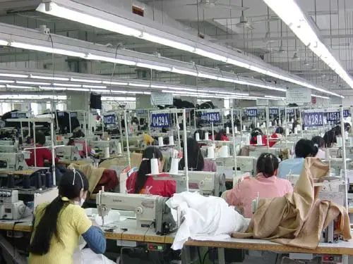 外貿訂單消失后 每天700家企業(yè)轉內貿，陣痛中的生存之戰(zhàn)